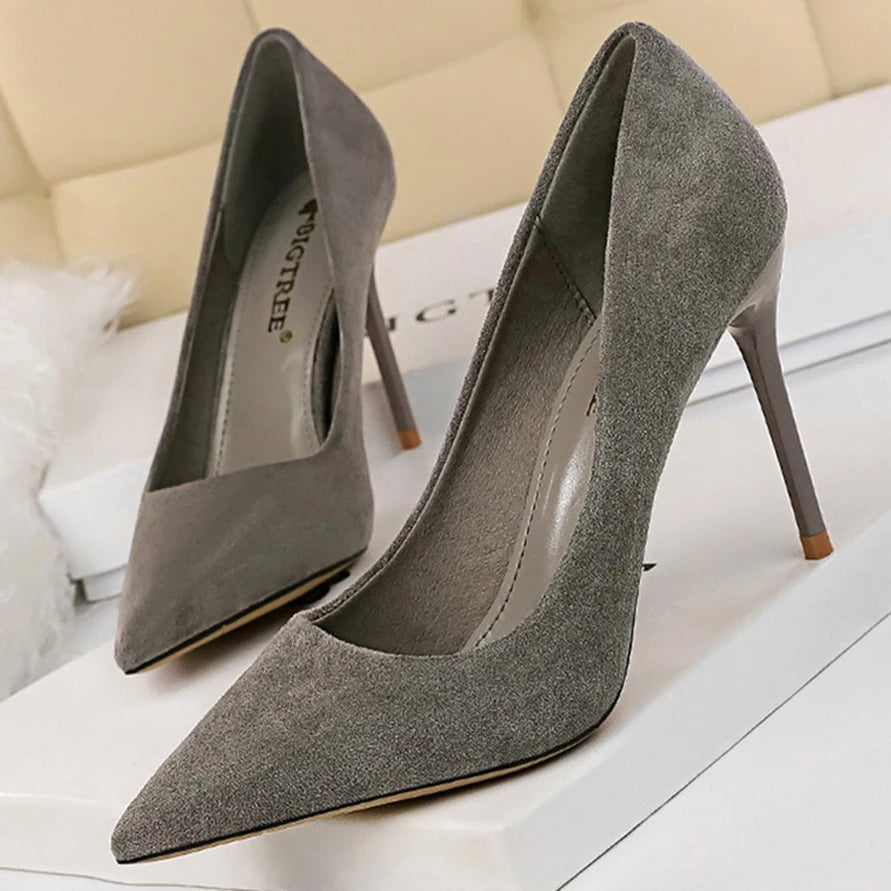 Women's shoes