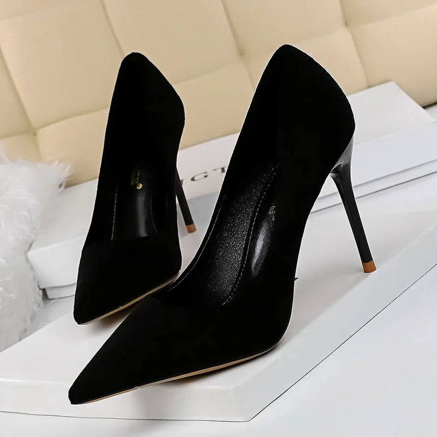 Women's shoes