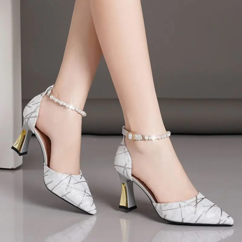 Women's shoes