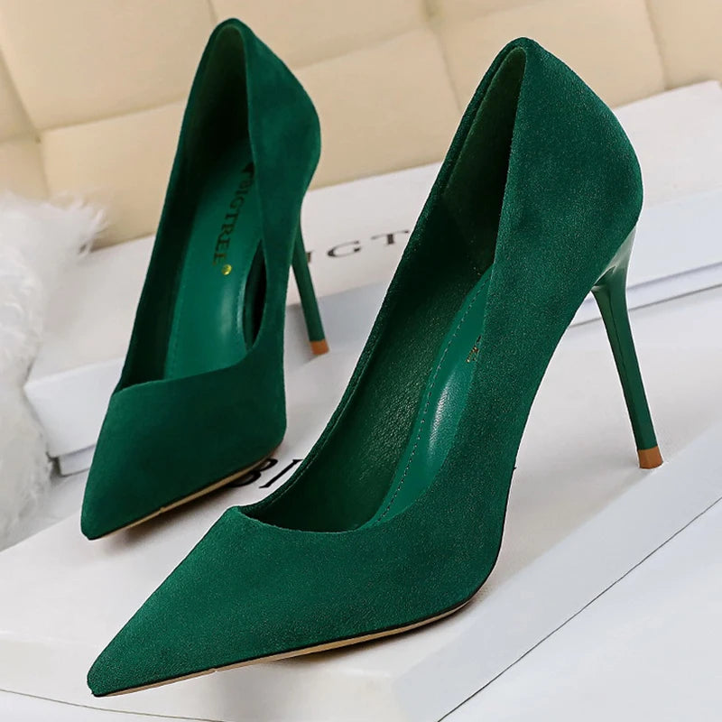 Women's shoes